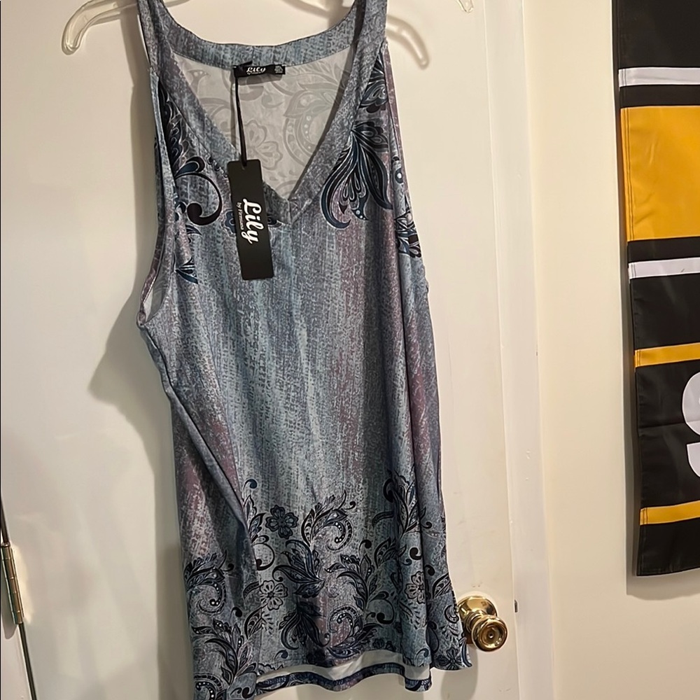 Lily Women's Elegant Blue and Black Floral Tank Top